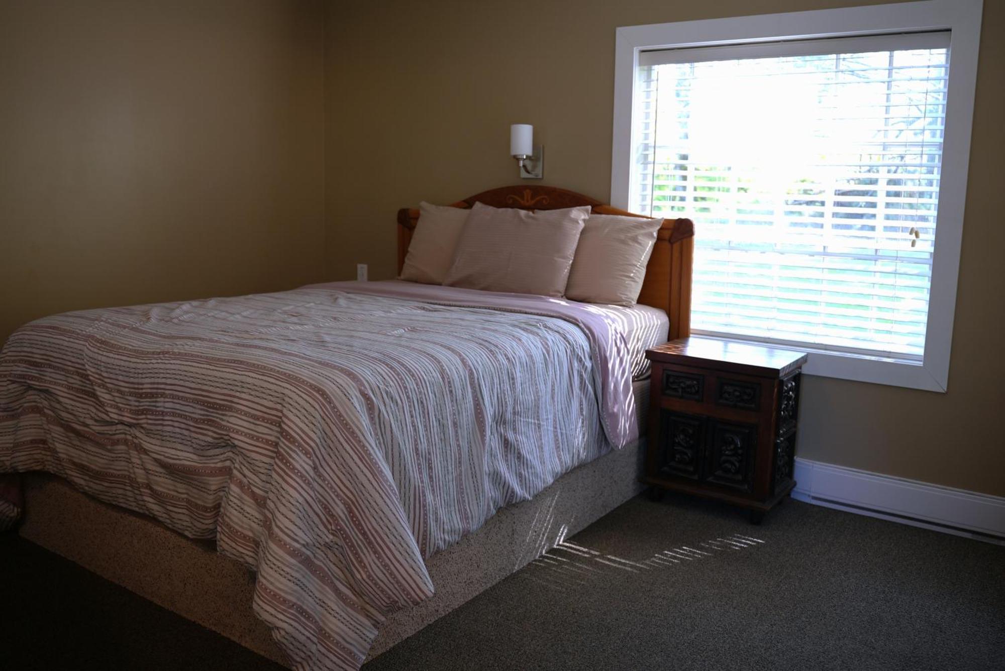 Malahat Bungalows Motel エクステリア 写真