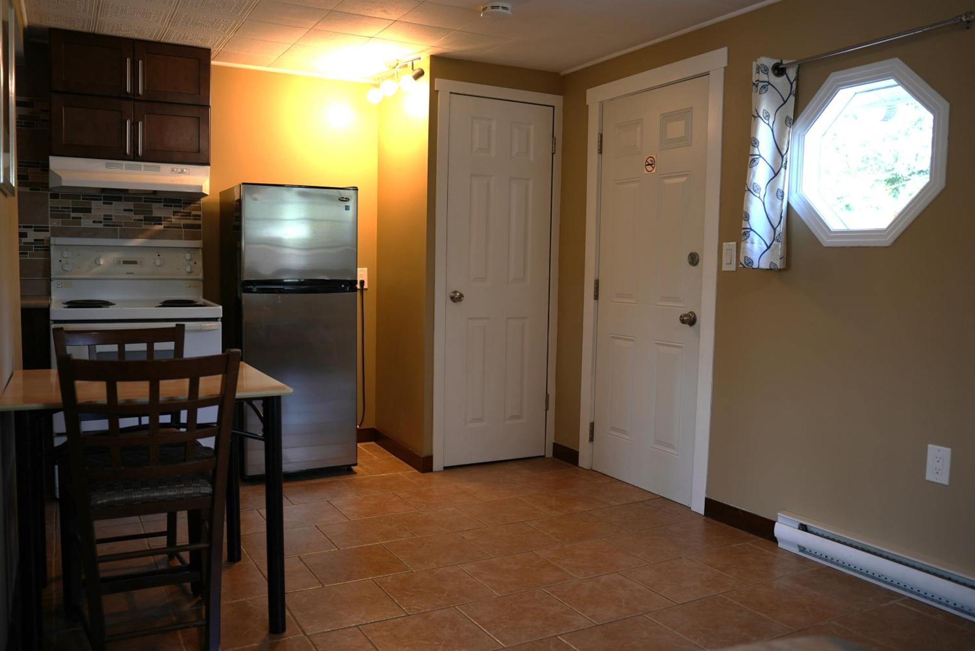 Malahat Bungalows Motel エクステリア 写真