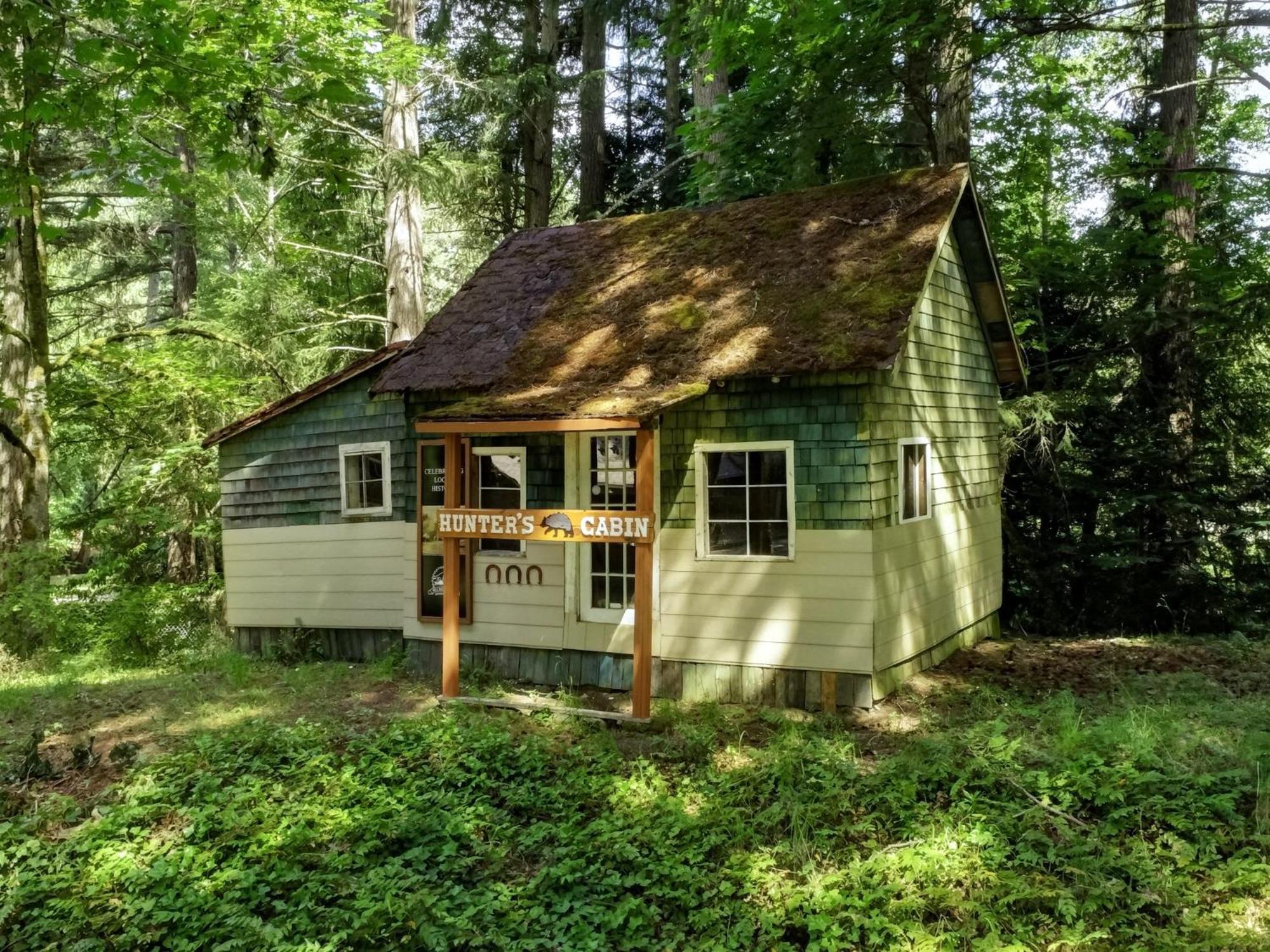 Malahat Bungalows Motel エクステリア 写真